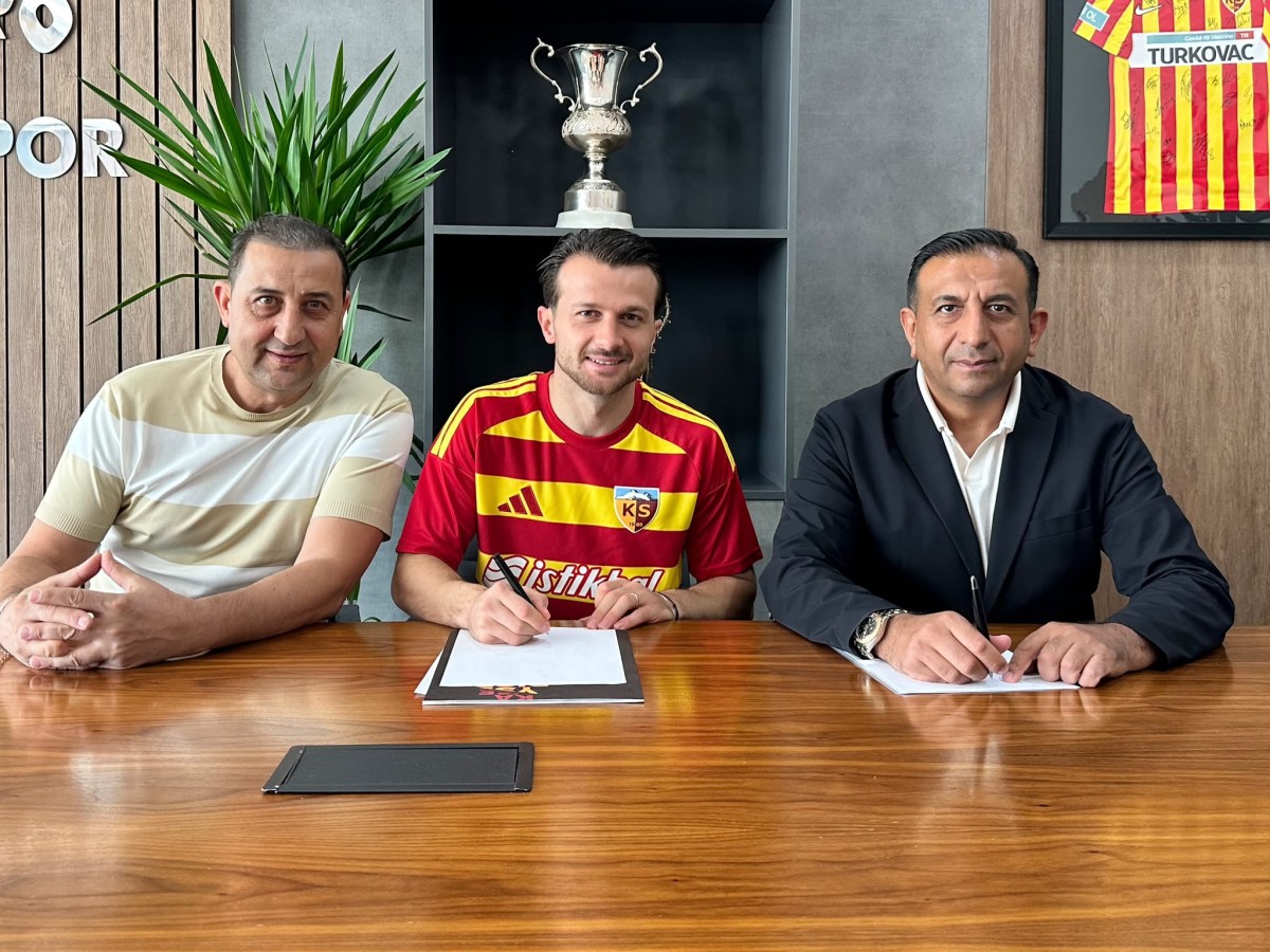 Kayserispor, Murat Cem Akpınar’ı Renklerine Bağladı