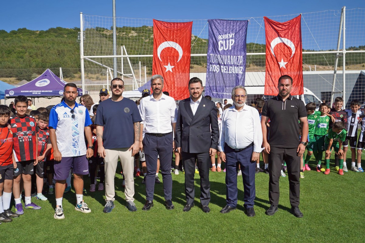 Erciyes’te Talas Zirvesi: İki Kupa Birden!