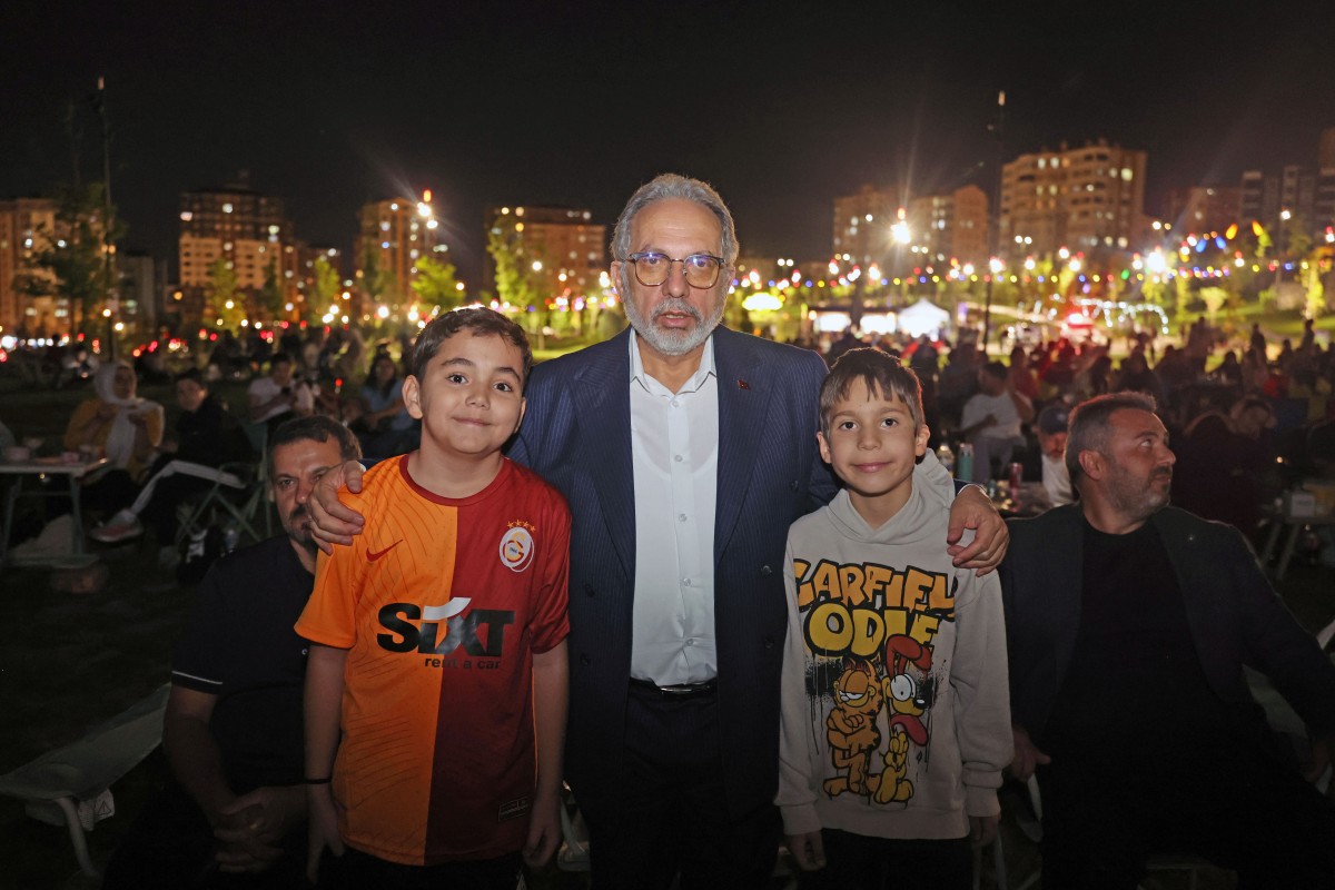 Talas’ta “Asırlık Gece” Finali Açık Havada İzlendi