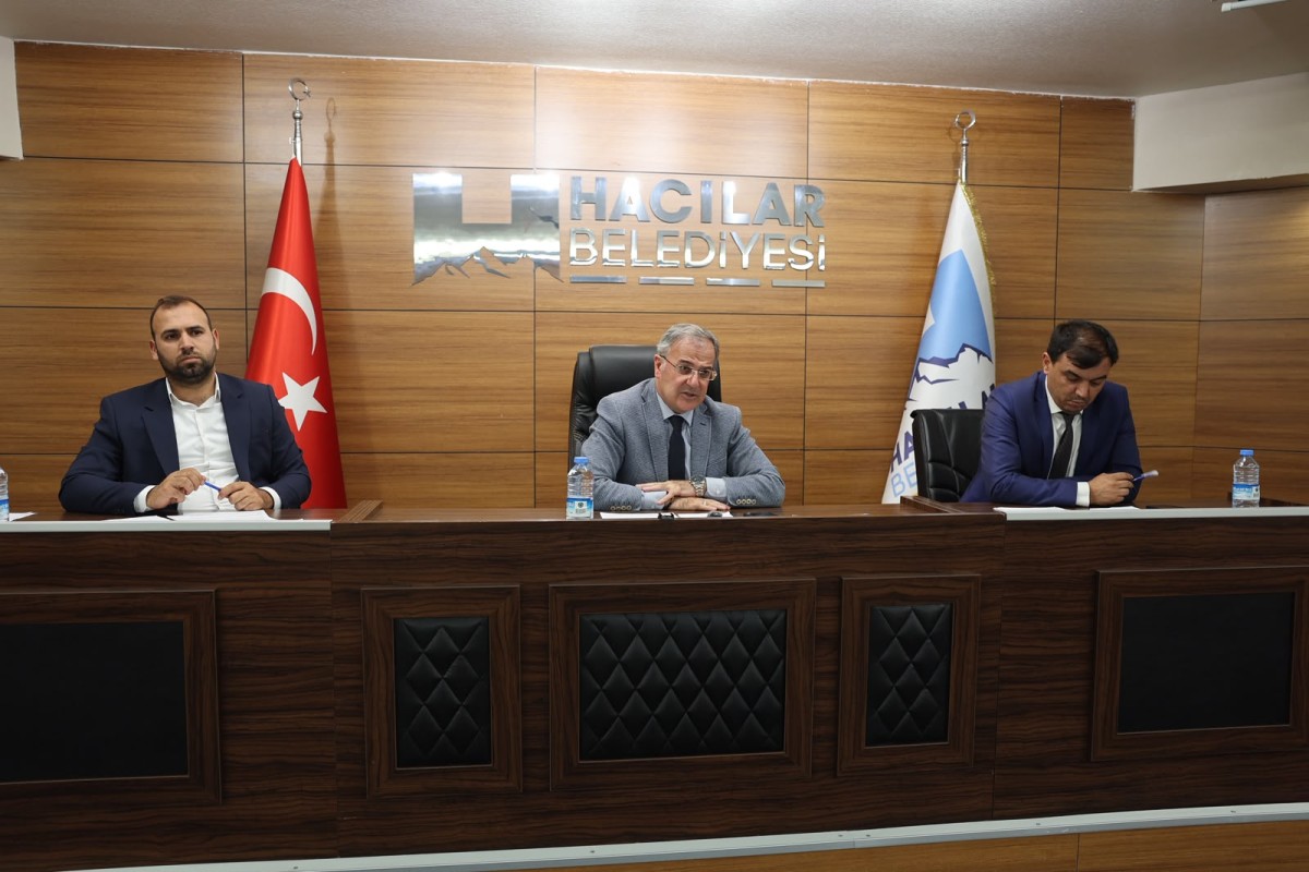Başkan Özdoğan: “Her Karar Hacılar’ın Geleceği İçin”