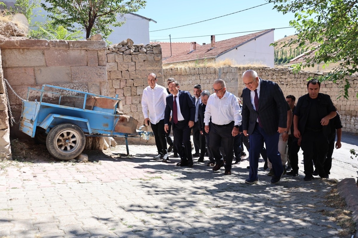Vali Çiçek'ten Gesi Güney Mahallesi’ndeki Tarihi Yapılarda İnceleme