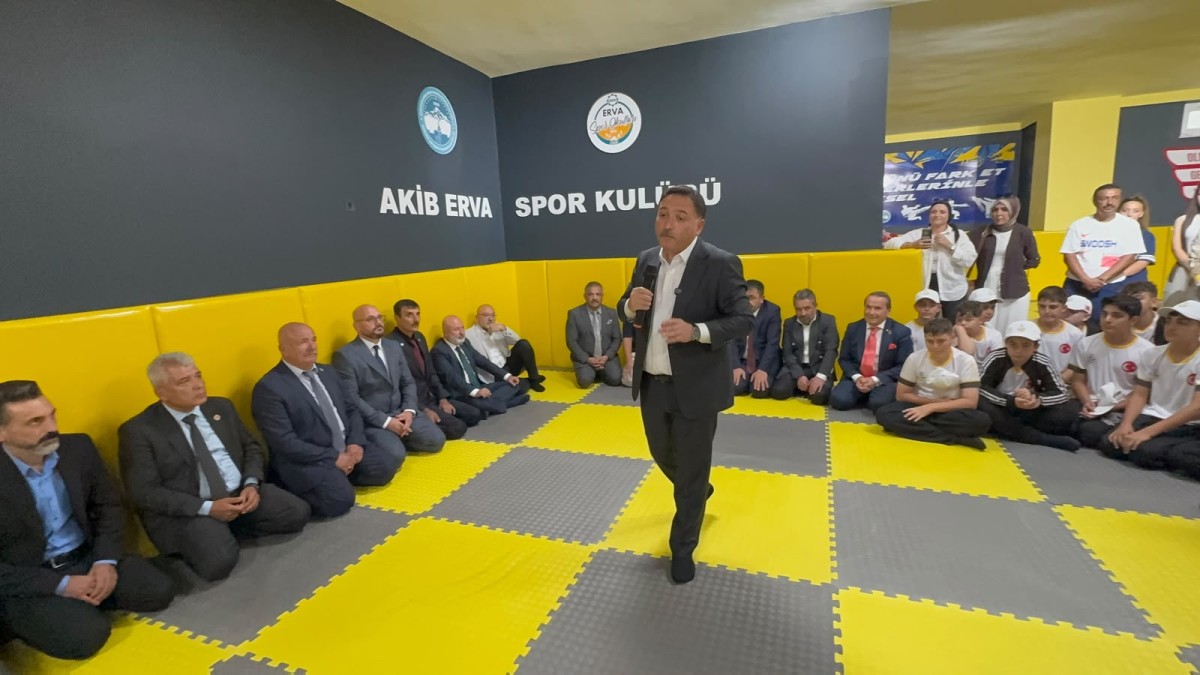 Vali Çiçek: ''ERVA Spor Okulları Benim İçin Namus ve Şeref Meselesi''