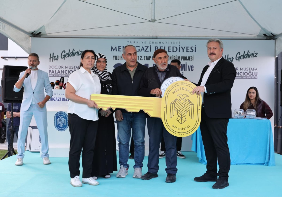 Melikgazi’nin Kentsel Dönüşüm Başarısı: 204 Hak Sahibi Yeni Evlerine Kavuştu