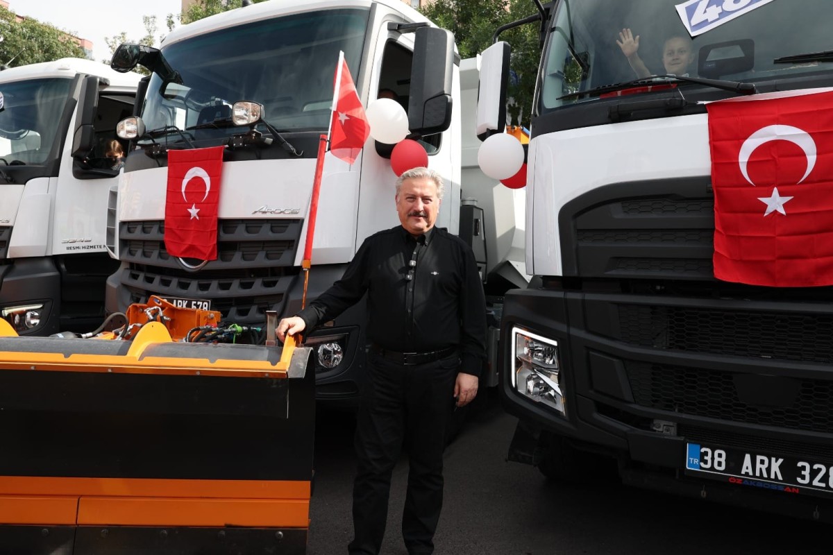 Melikgazi’nin 48 Yeni Aracı Çocuk Şenliğiyle Tanıtıldı