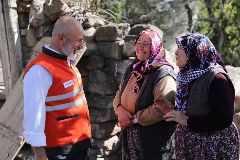 Çolakbayrakdar: “Kocasinan’ın Her Köşesinde Hizmet Var”