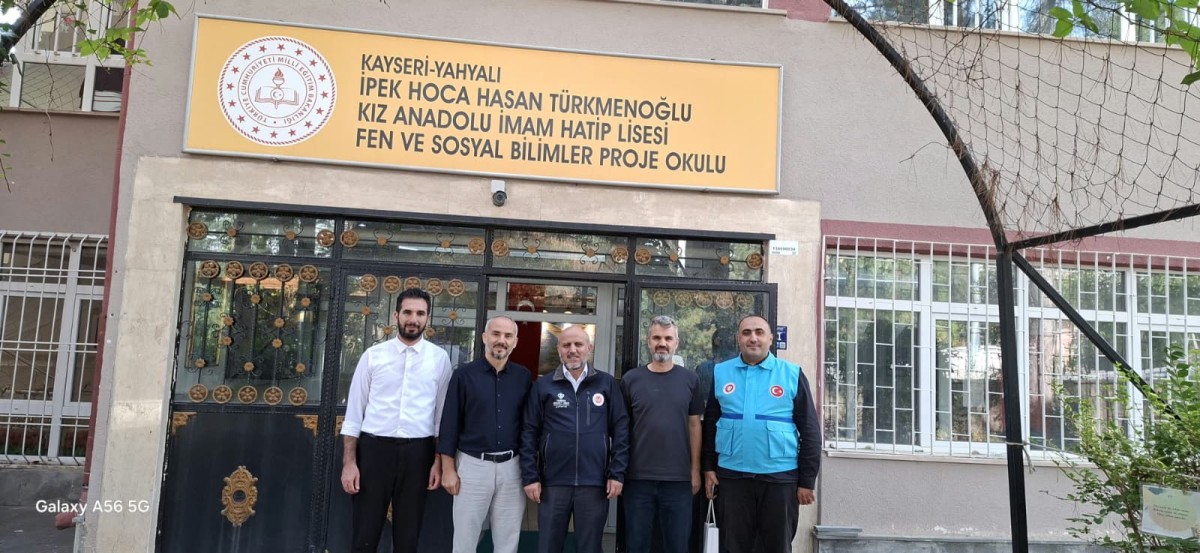 TDV Yahyalı Şubesi’nden Öğrencilere Kırtasiye Desteği