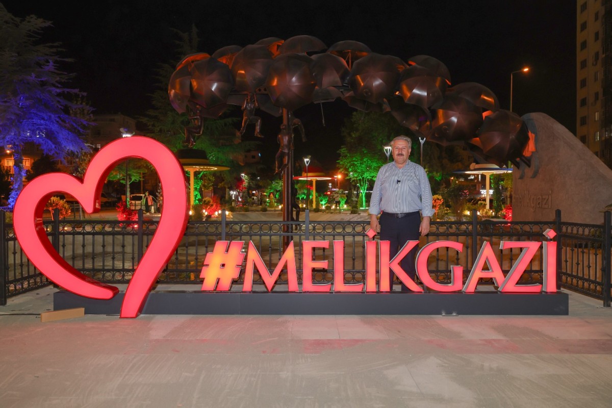 Melikgazi’de Cuma Günü Çifte Program