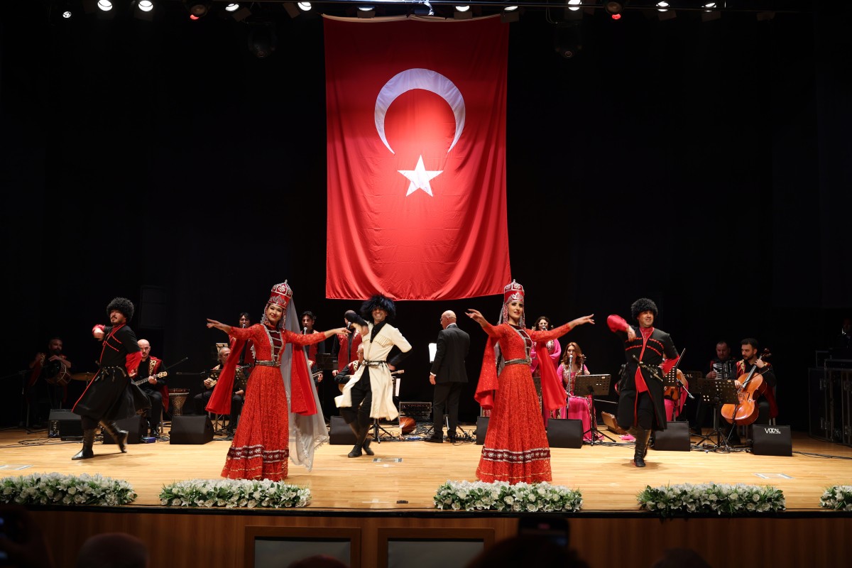 Şair ve Yazarlar Buluşması'nda İlk Gün Heyecanı