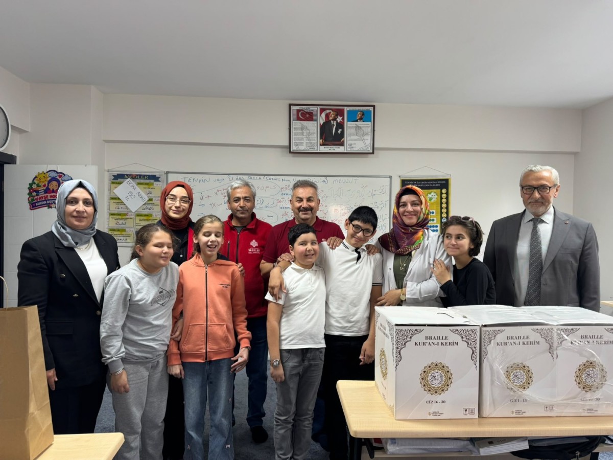 Kayseri’de Görme Engelli Öğrencilere Anlamlı Hediye
