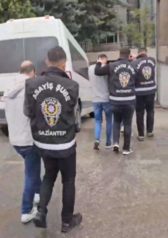  81 İlde Aranan 912 Kişi Yakalandı