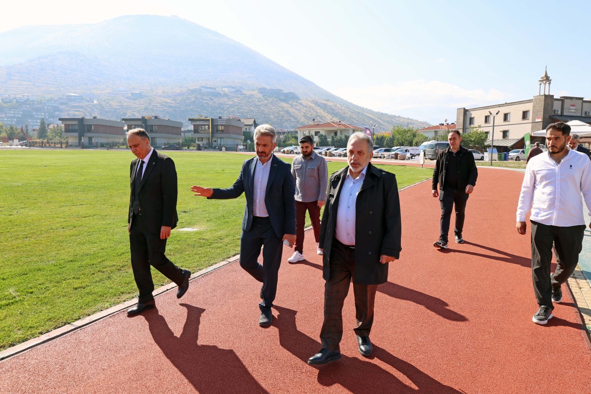 Talas Yamaç Paraşütü İniş Alanına Göz Kamaştıran Tartan Pist
