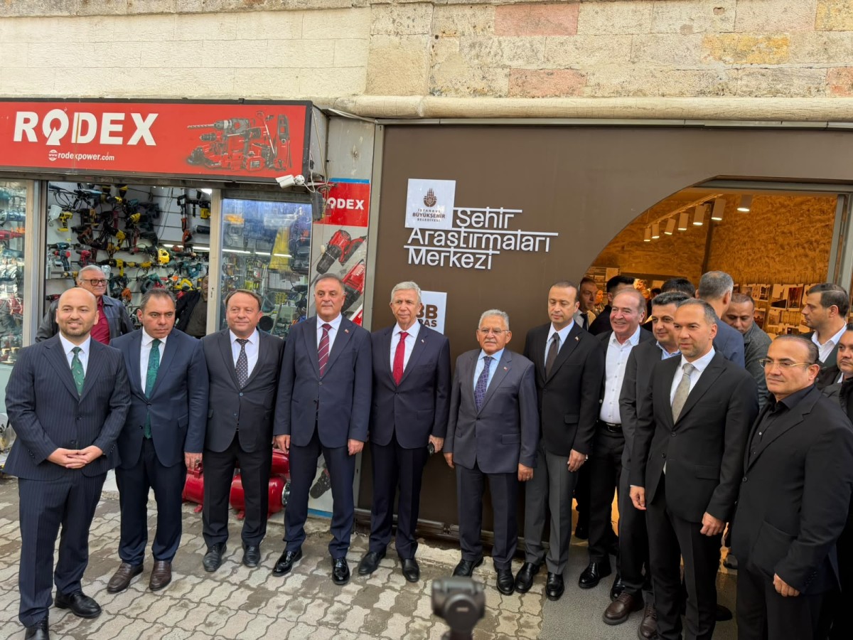 Başkan Büyükkılıç, İstanbul'da Şehir Araştırmaları Merkezi Açılışına Katıldı