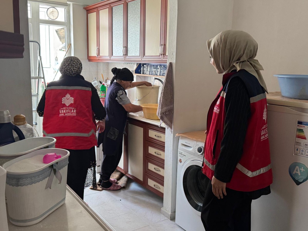 htiyaç Sahibi Vatandaşların Evlerinde Temizlik Yapıldı