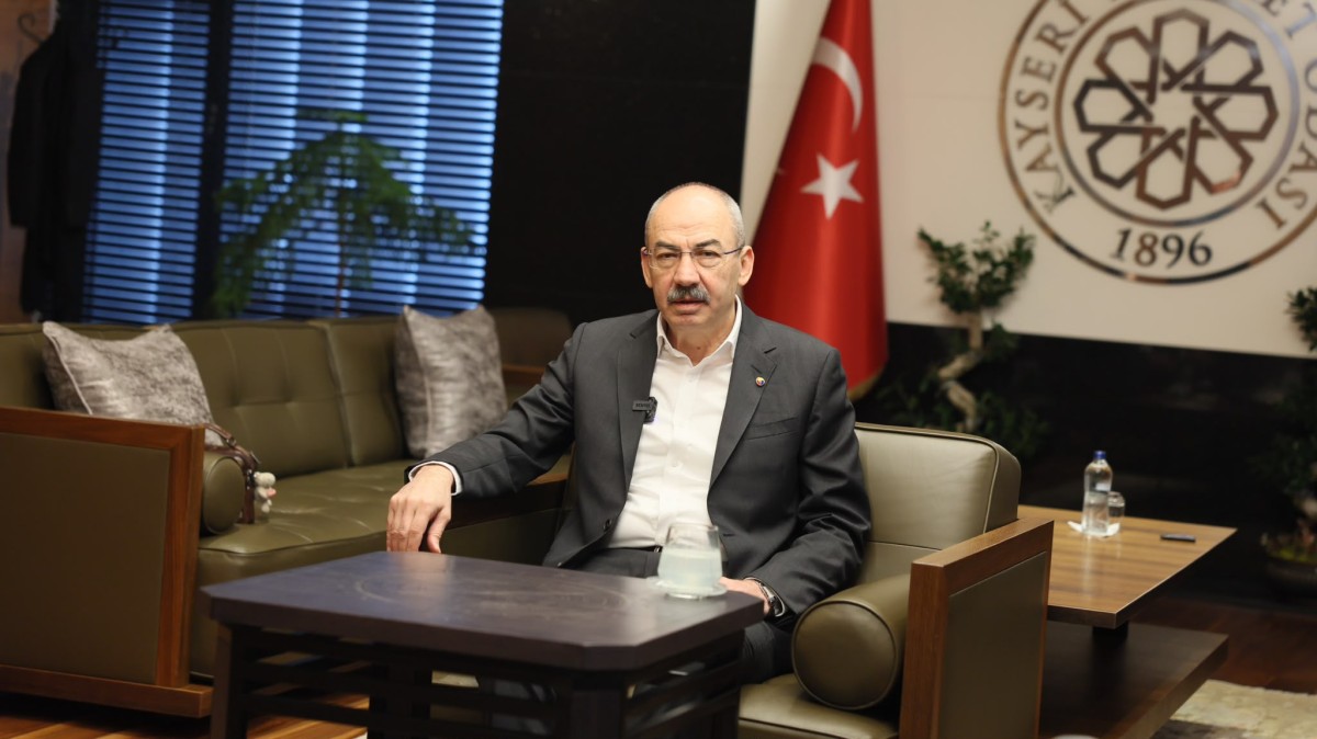 Ömer Gülsoy: “Müşterinin Ayağının Tozu Bile Bereket”