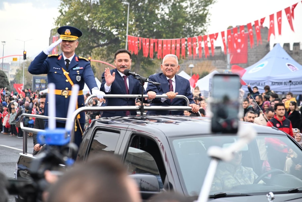 Kayseri'de Cumhuriyetin 103’üncü Yılı Coşkuyla Kutlandı