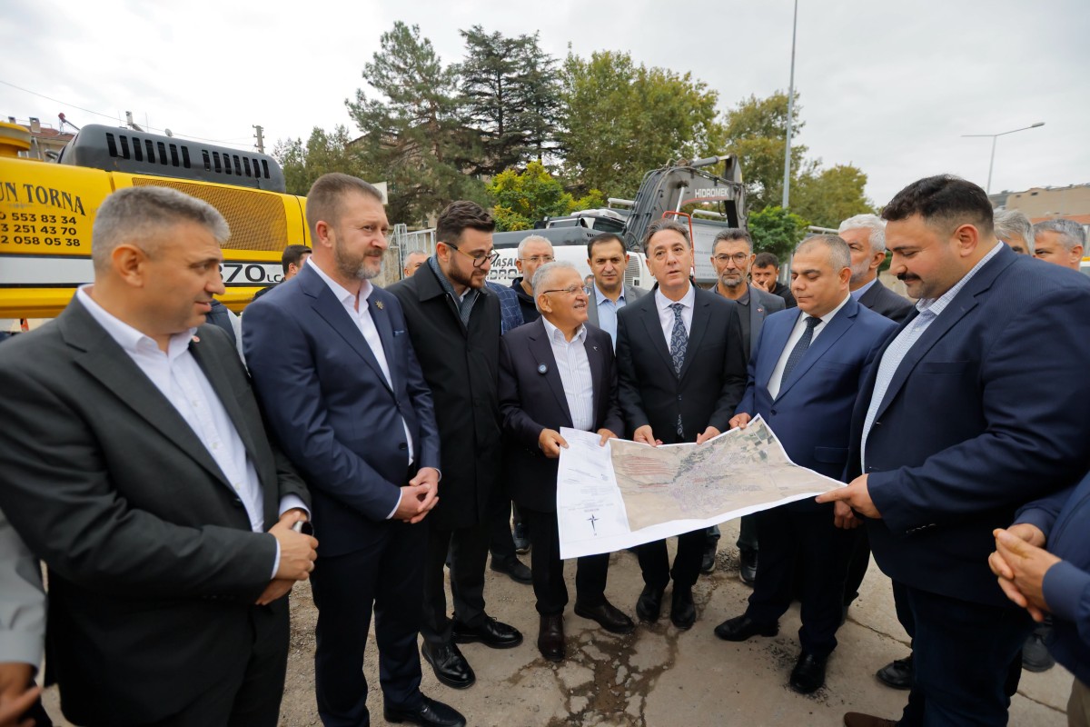 Başkan Büyükkılıç, Develi’deki Altyapı Yatırımlarını İnceledi