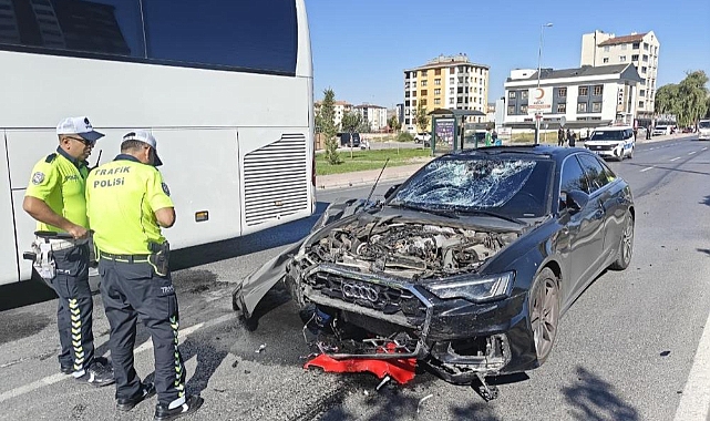 Otomobil ile Motosiklet Çarpıştı: 1 Kişi Vefat Etti