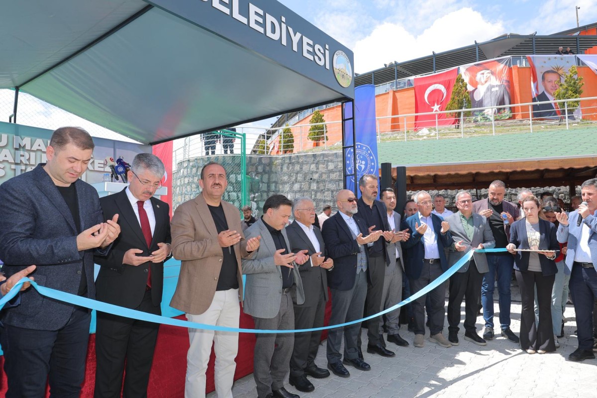 Başkan Büyükkılıç’tan İncesu Marina’ya “Plaj Voleybolu” Hediyesi