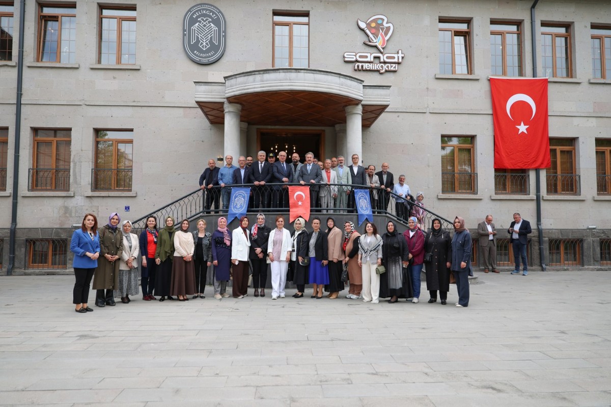 Sanatın Merkezi “Sanat Melikgazi” Hat Sergisine Ev Sahipliği Yapıyor