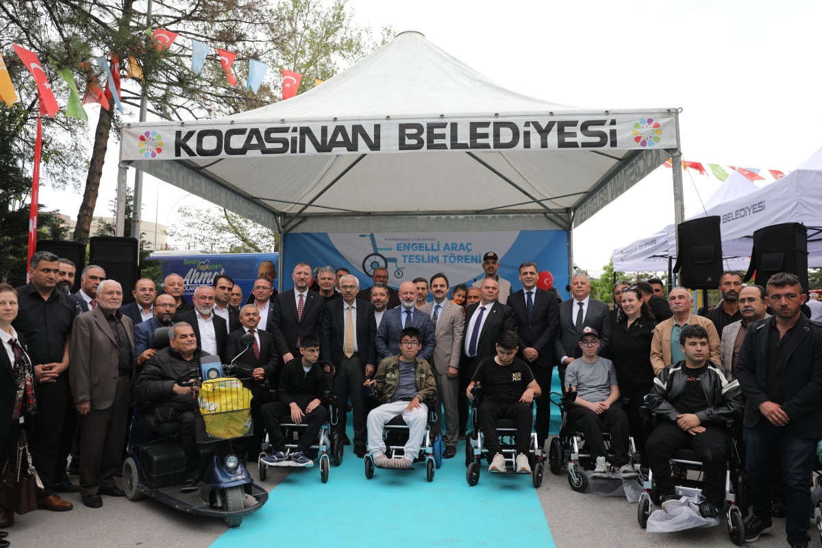 Kocasinan Belediyesi, Engelli Vatandaşlara 22 Akülü Araç Dağıttı