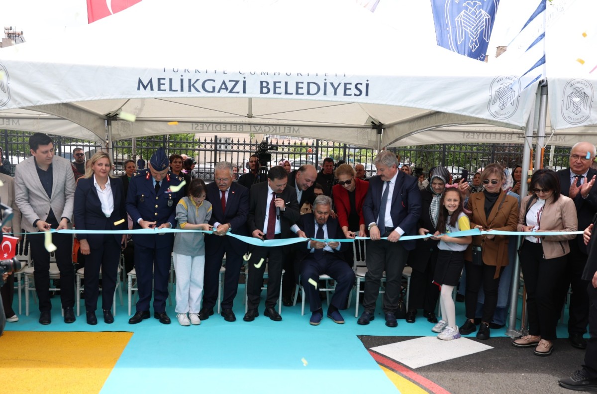 Melikgazi Belediyesi Kazım Karabekir İlkokulu ve Ortaokulu Açıldı