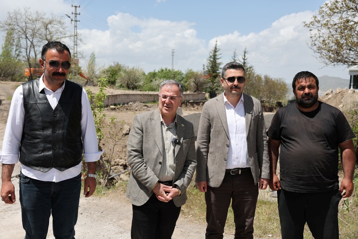 Başkan Özdoğan 2,5 Kilometrelik Kanal, Bağ Mevsimi Başlamadan Tamamlanacak