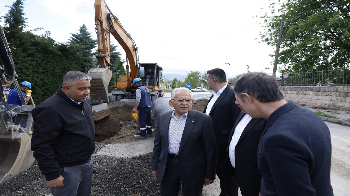 Başkan Büyükkılıç, Erenköy’de 25 Milyon TL’lik Yağmur Suyu Yatırımını İnceledi