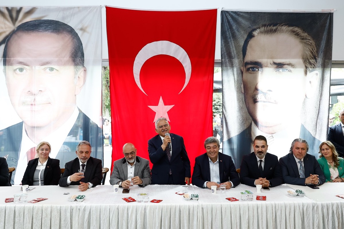 AK Parti Talas İlçe Teşkilatı Bayramlaşma Programı Düzenlendi 