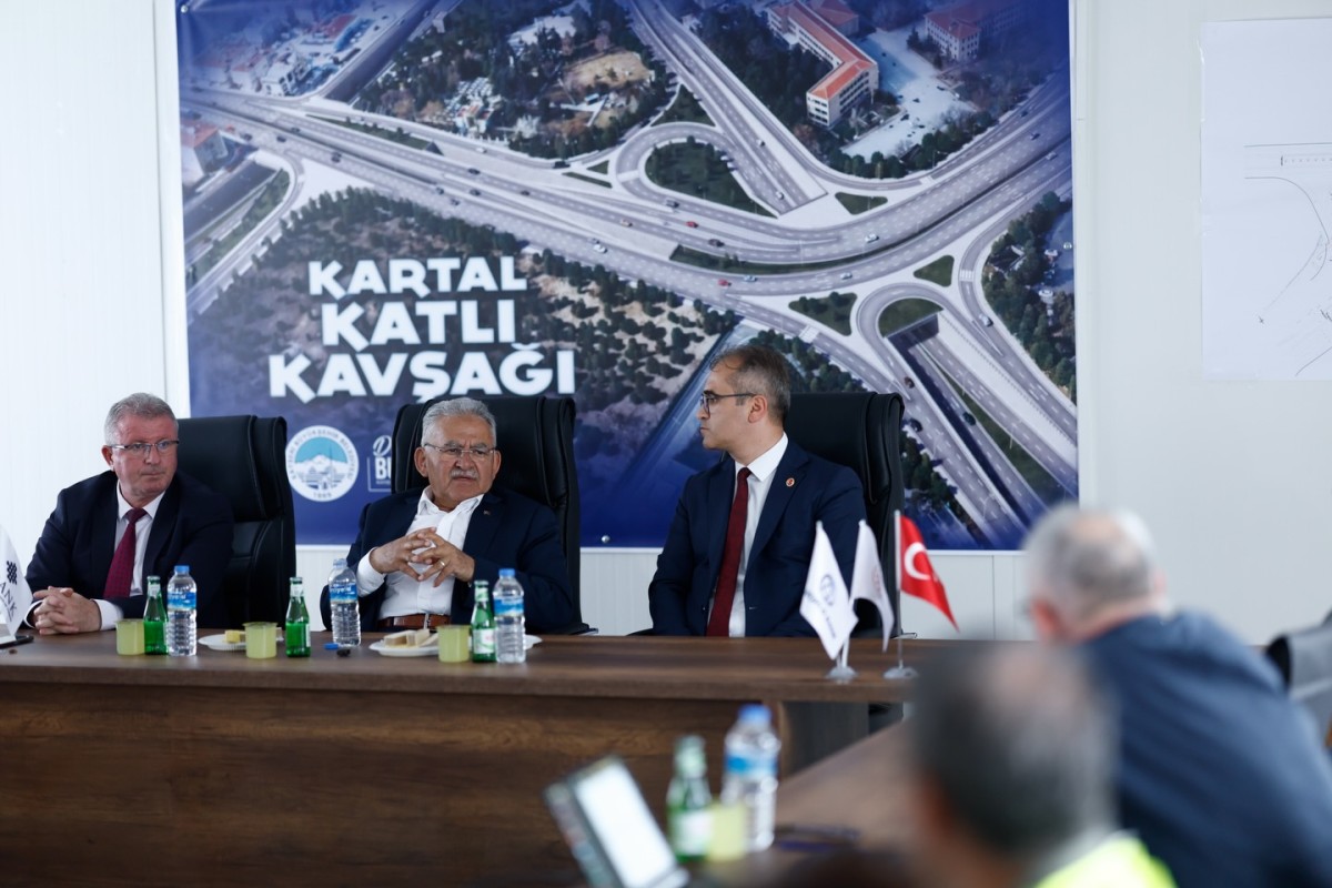 Büyükkılıç’ın Vizyon Projesi “Kartal Katlı Kavşağı” Hızla İlerliyor