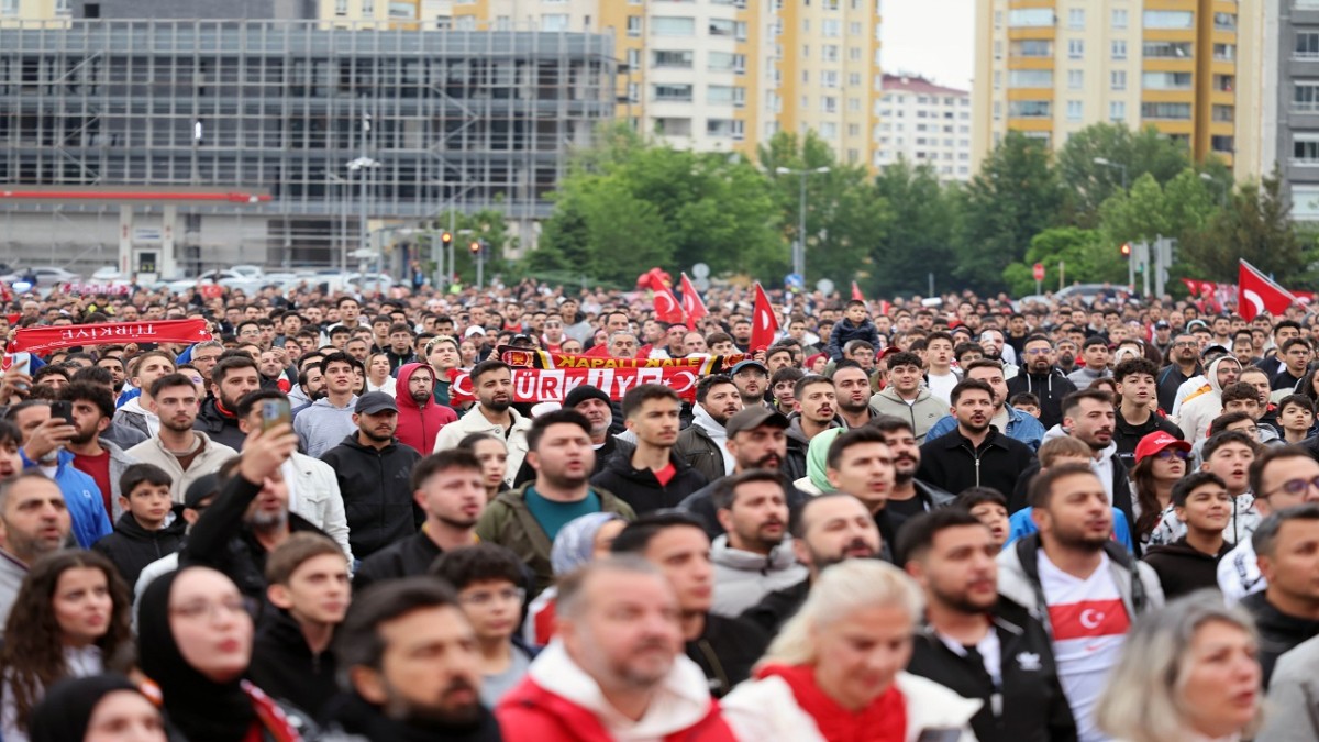 Milli Heyecan Talas'ta Yürekleri Isıttı 