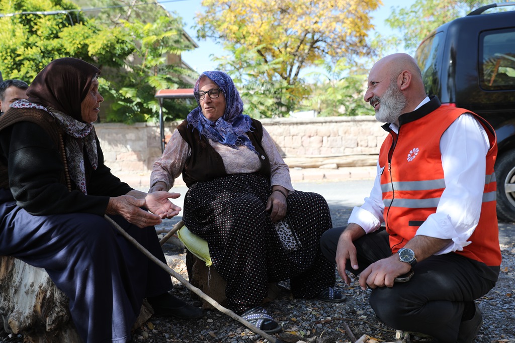 Kocasinan’ın Kırsal Mahallelerinde Yaz Mesaisi Sürüyor