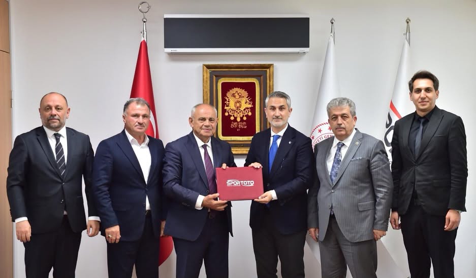 Yahyalı’ya Yarı Olimpik Kapalı Yüzme Havuzu Yapılacak