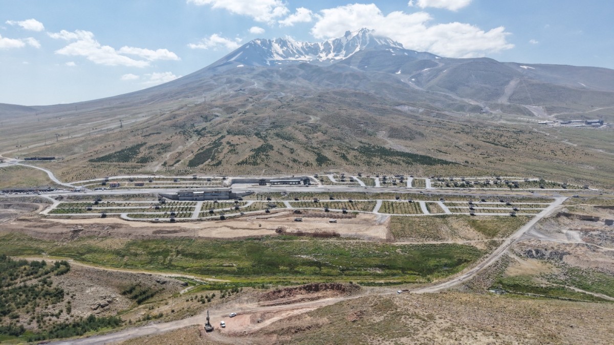 Büyükşehir’den Erciyes’te Yeni Sezon Öncesi Dev Seferberlik 