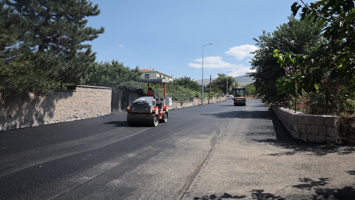 Hacılar’da Ulaşım Konforu Artıyor: Akasya Caddesi Yenilendi