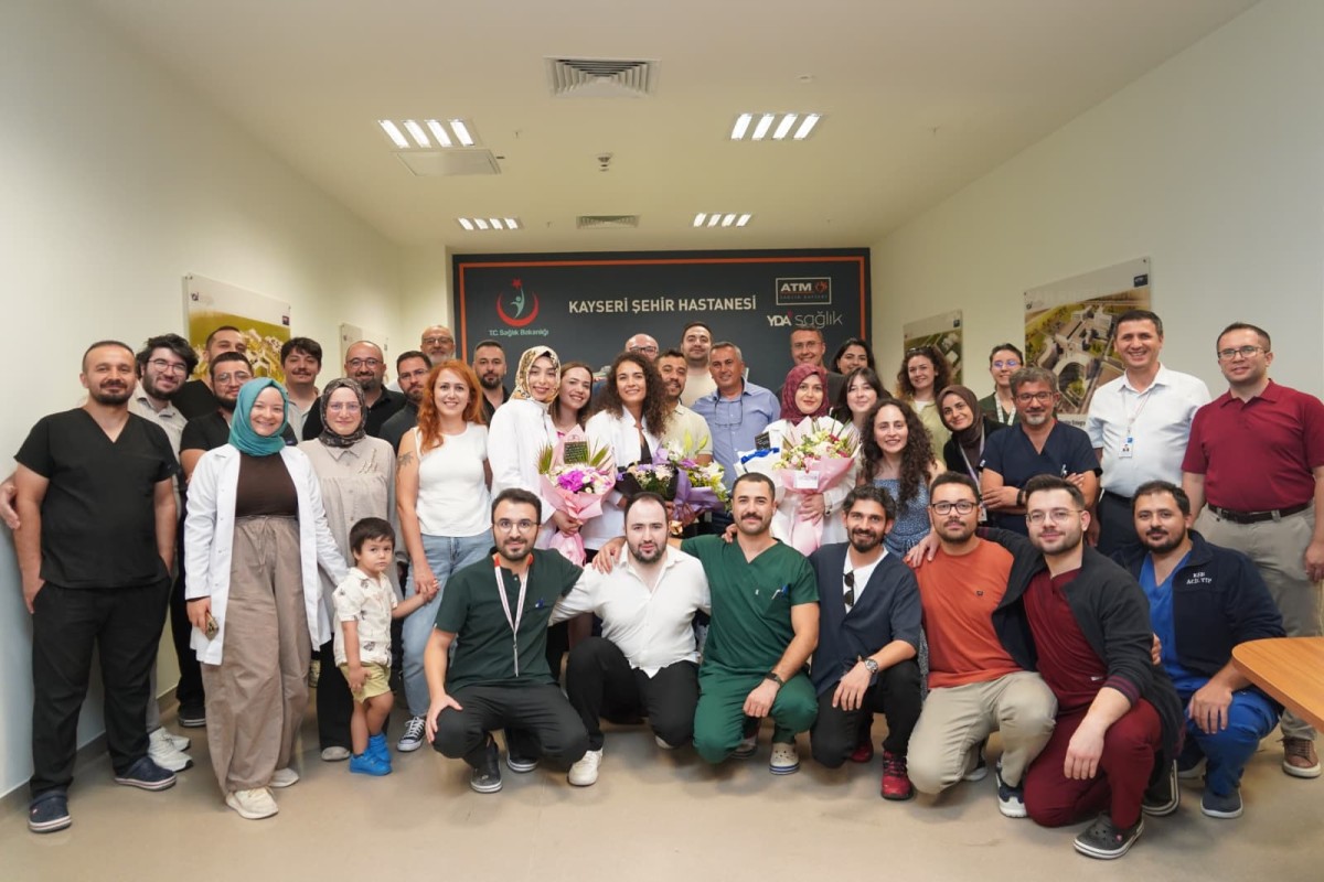 Şehir Hastanesi Acil Tıp Kliniği’nde 3 Kadın Hekim Uzman Oldu