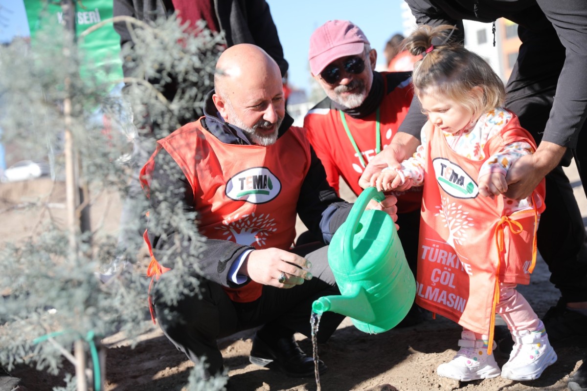 Kocasinan’da Minik Yürekler Geleceğe Fidan Dikti